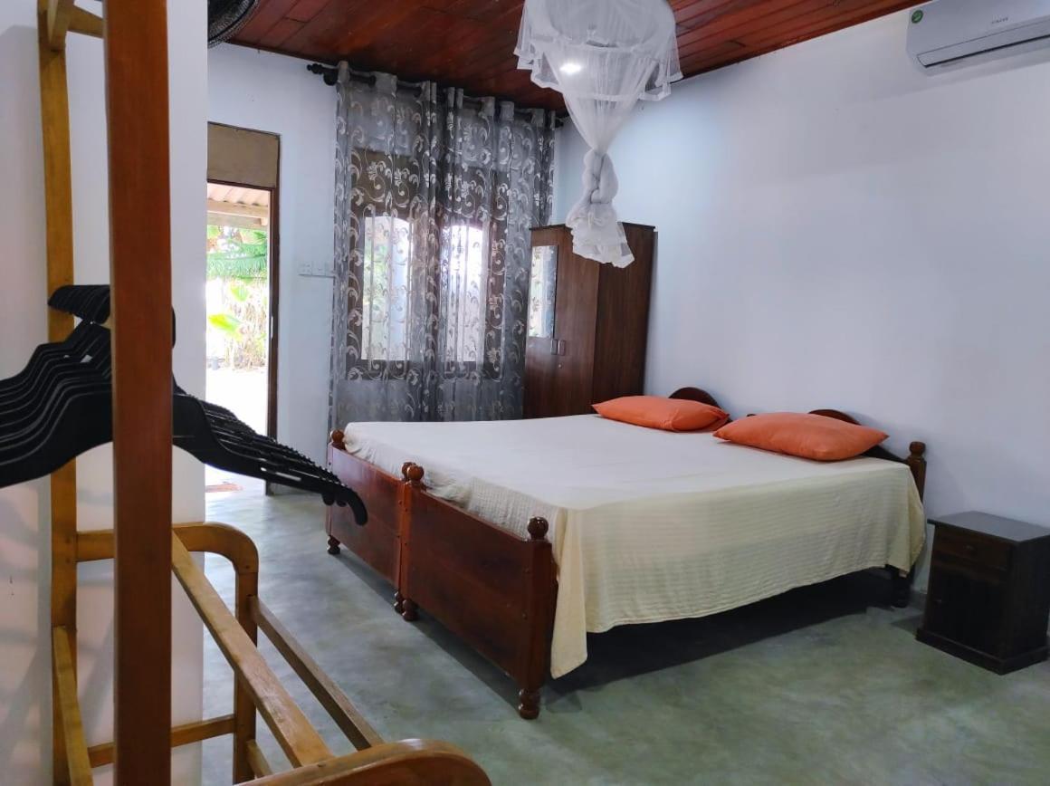Blue Corals Beach Bungalow 마타라 외부 사진