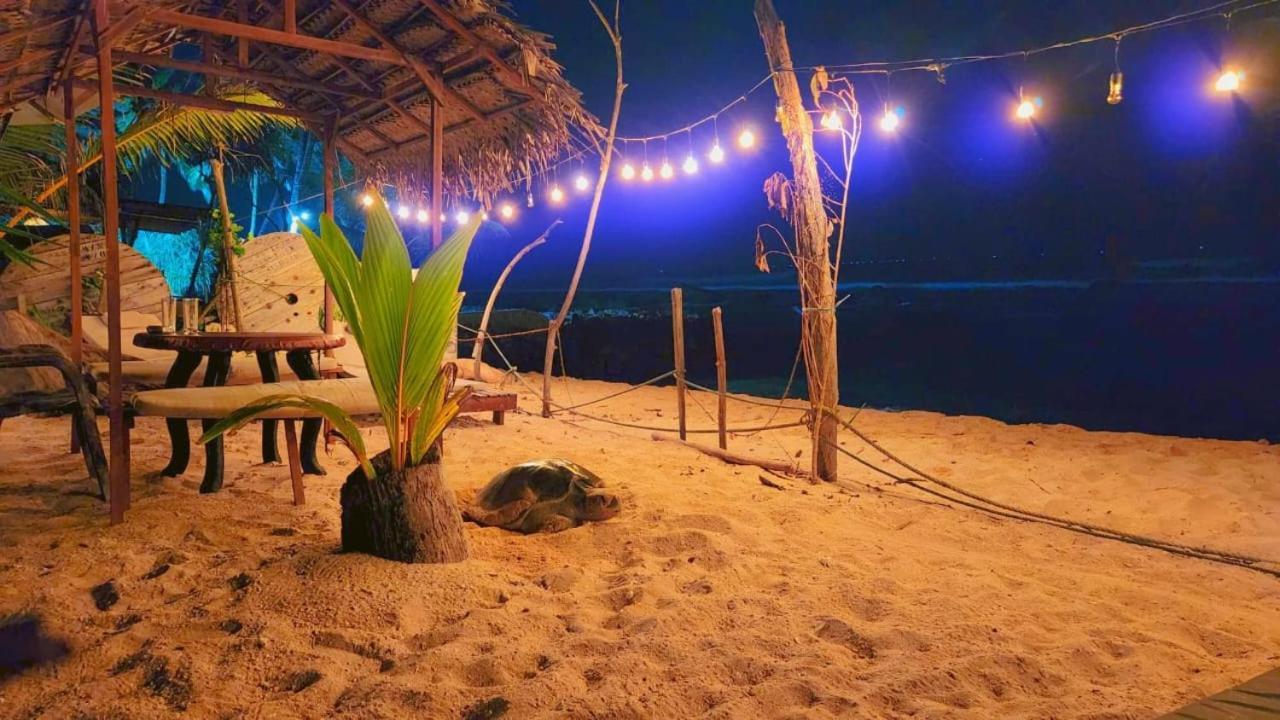 Blue Corals Beach Bungalow 마타라 외부 사진