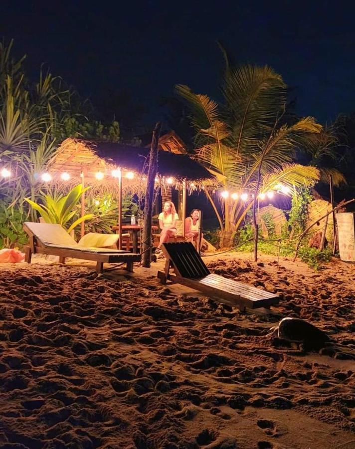Blue Corals Beach Bungalow 마타라 외부 사진