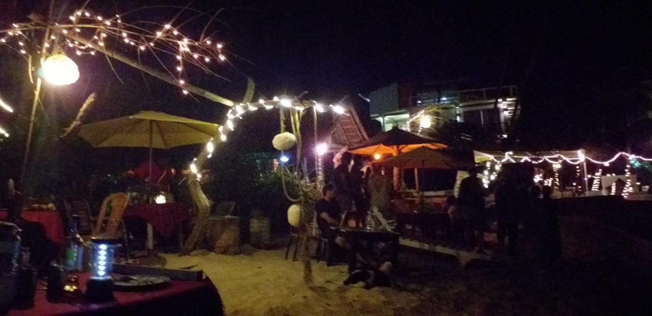 Blue Corals Beach Bungalow 마타라 외부 사진
